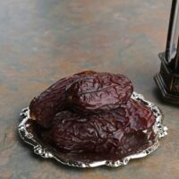 Medjoul / Medjool Dates - Super Jumbo | Kahjur / Khajoor | Naturaly Dried Dates